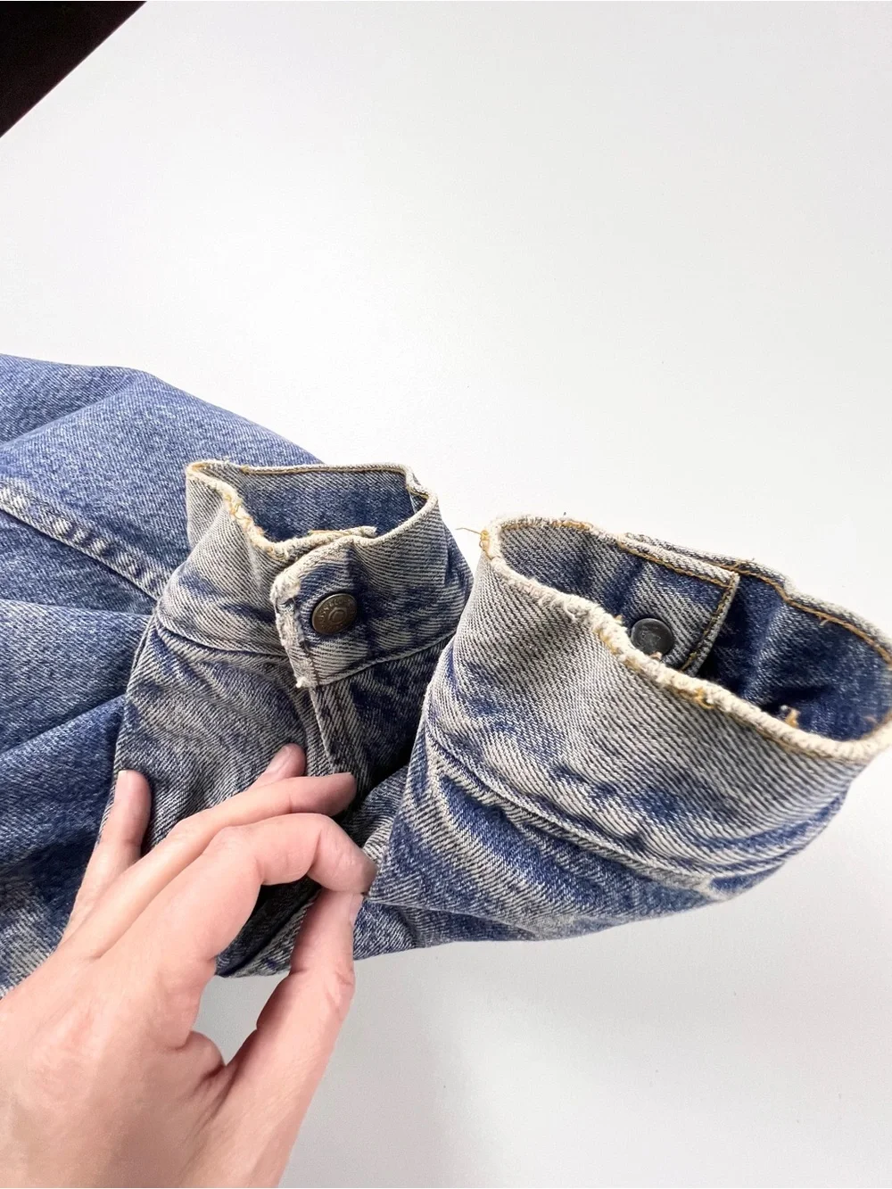 VTG Levi’s Denim Trucker Jacket Sherpa Lined Elbow Patches 38R